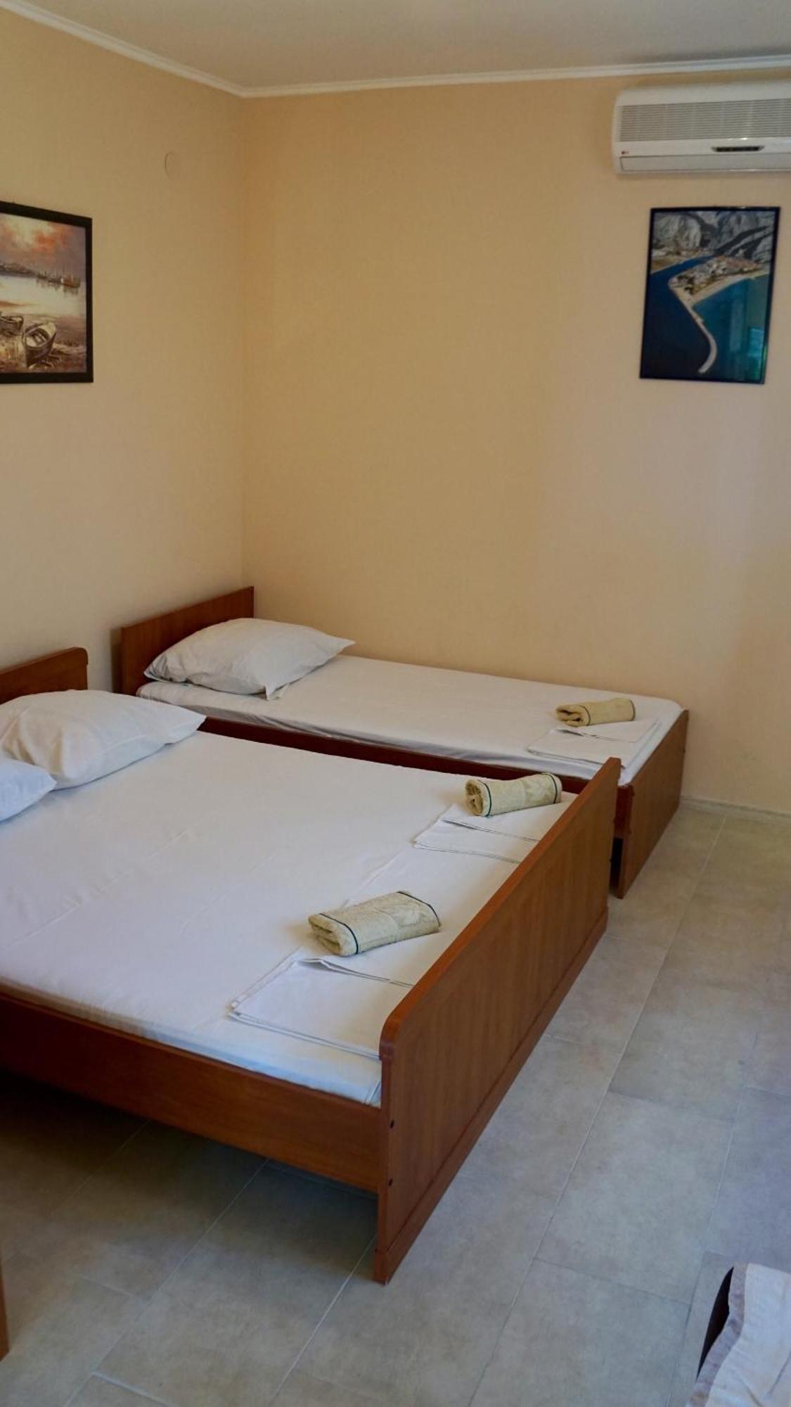 Apartments Niksa Kastelan 오미스 외부 사진